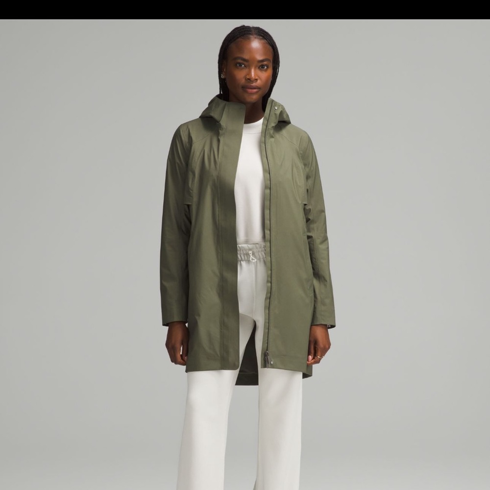 Lululemon Rain Rebel Stretch Jacket / Medium Olive / Women's Size 12 | NWOT